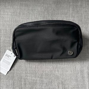 LULULEMON EVERYWHERE BELT BAG